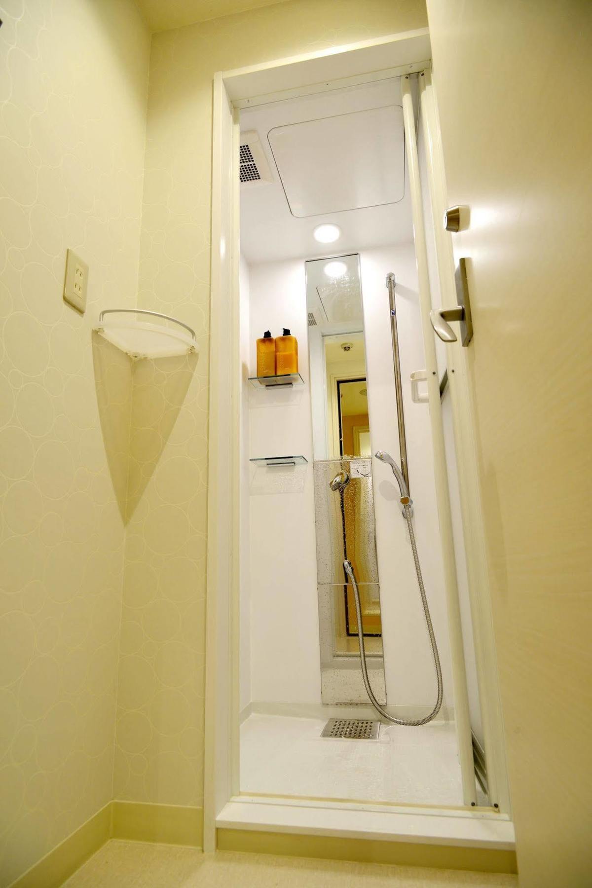 B&S Eco Cube Shinsaibashi Hotel Osaka Exterior photo